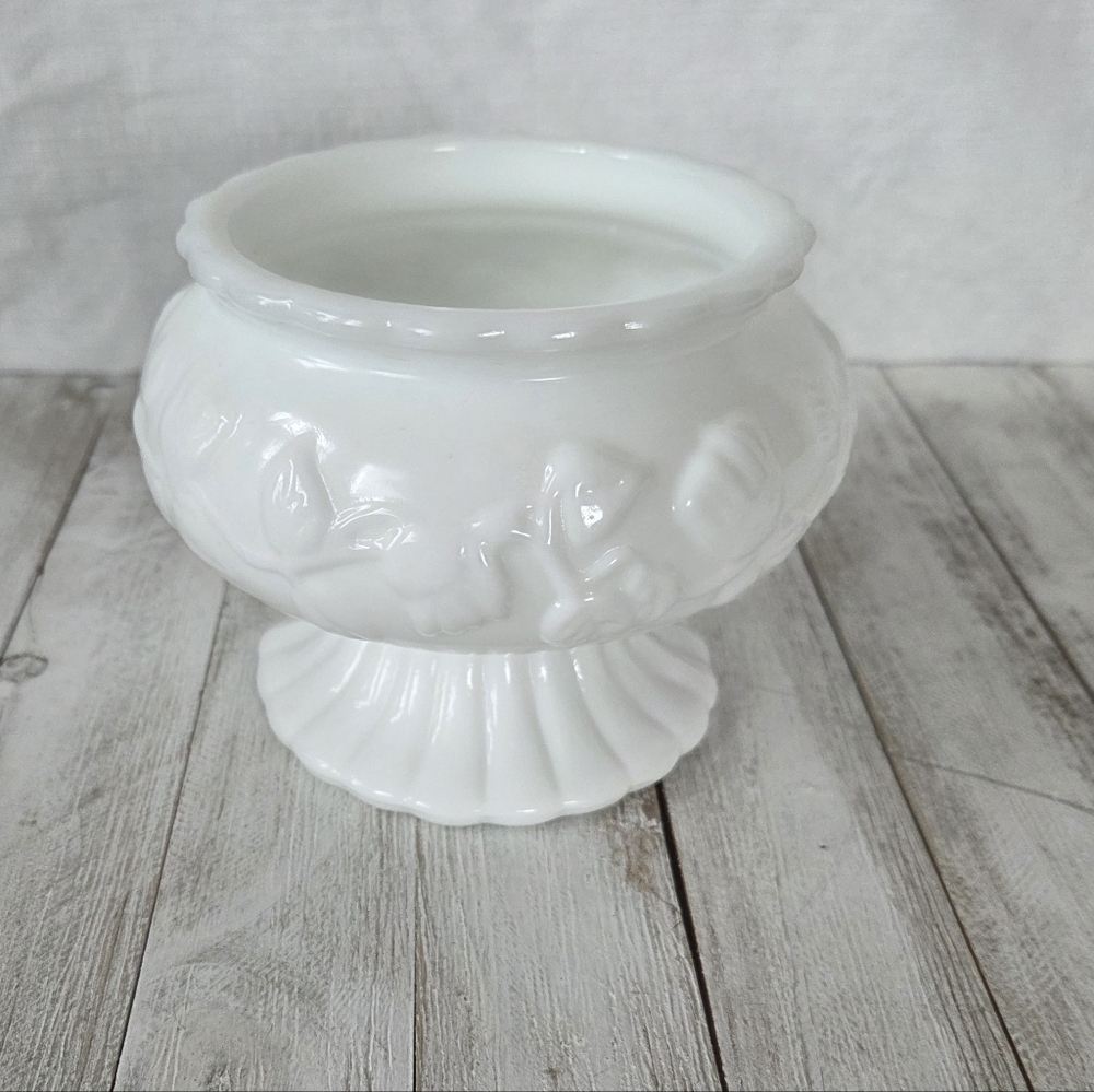 Vintage Milk Glass Candy Dish/flower Urn